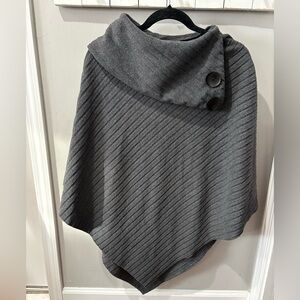 Moda Gray Ribbed Poncho with Buttons